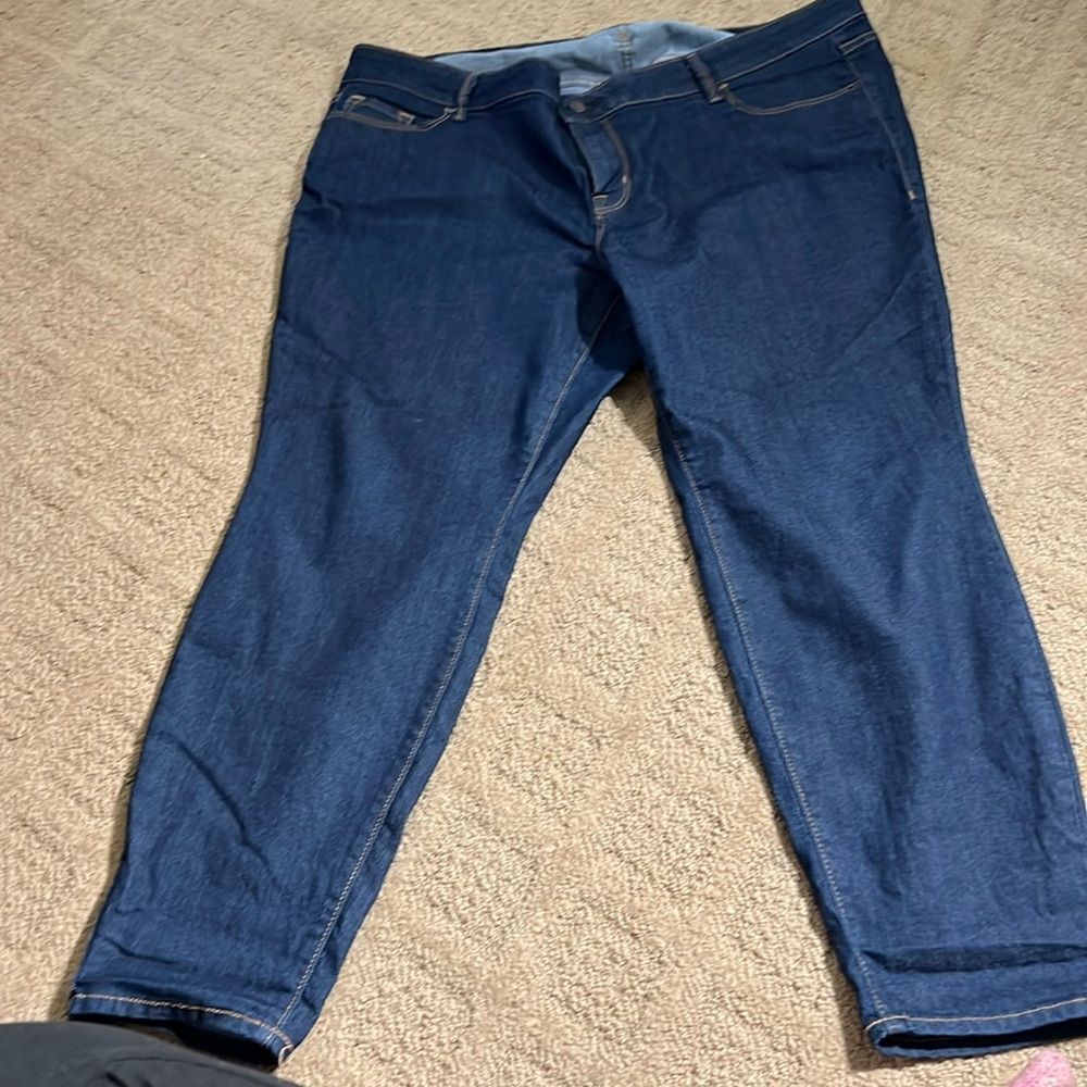Old Navy super skinny mid rise size 22 short